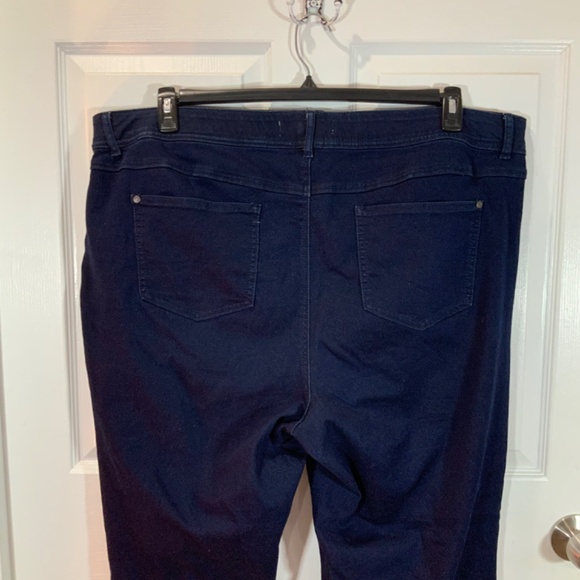 Cato Flare Pull On Elastic Waist Dark Wash Jeans Plus Size 24 NWT - Picture 5 of 10